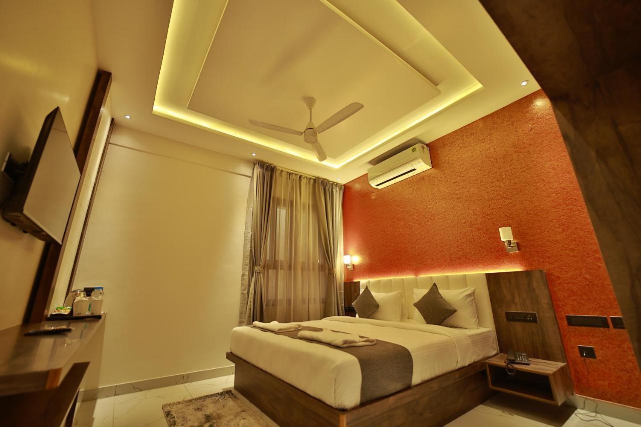 The Mysore Grand Luaran gambar