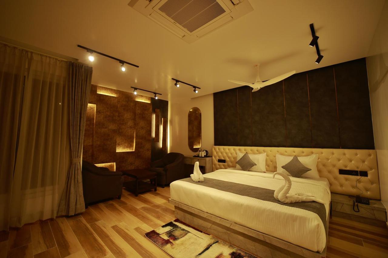 The Mysore Grand Luaran gambar